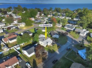 11 Contact Dr, West Haven, CT 06516