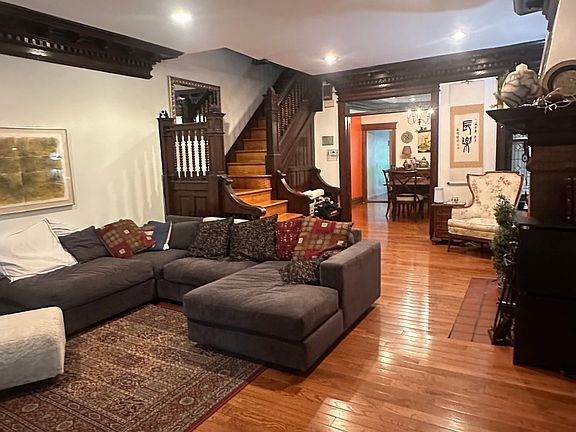 5th image of 4646 Hazel Ave #1