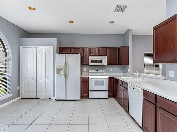 4th image of 7738 Beridale Ct