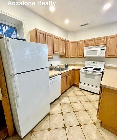 111 Salem St #3 — Photo 9