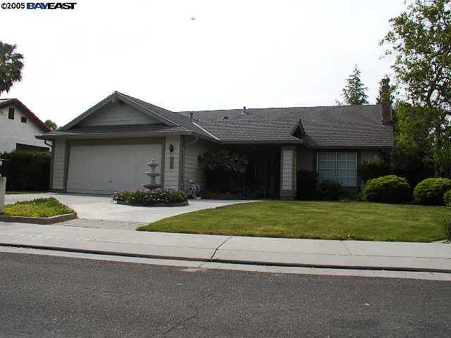 1st image of 952 W Centre Court Dr