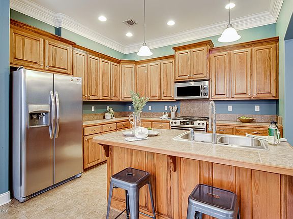 2nd image of 302 Floridian Ln