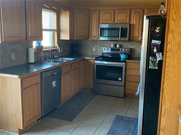 4th image of 4225 Chandlersville Rd