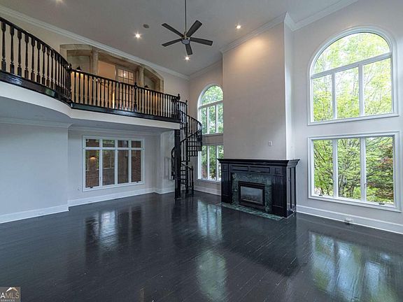 5th image of 1483 Jones Rd