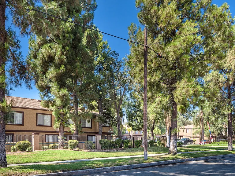 Oasis Townhomes — Photo 36