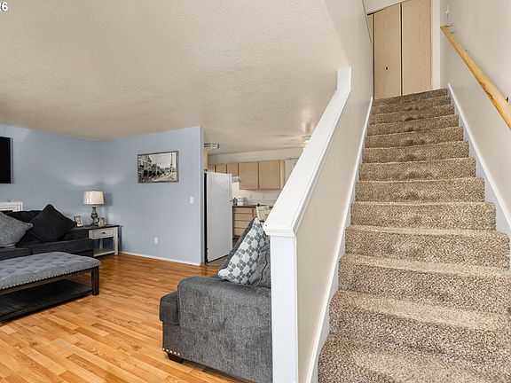 5th image of 101 Cornell Ave
