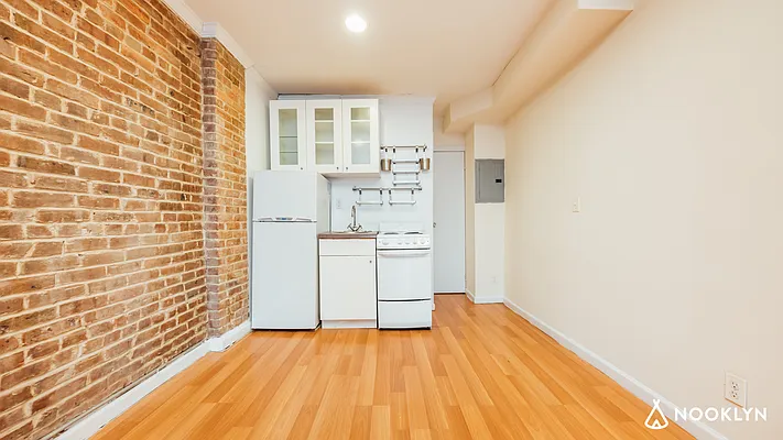 Rented by Nooklyn NYC LLC | media 35