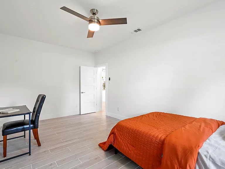4013 Legend Trl — Photo 9