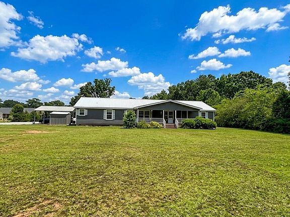 2nd image of 205 Parkwood Dr