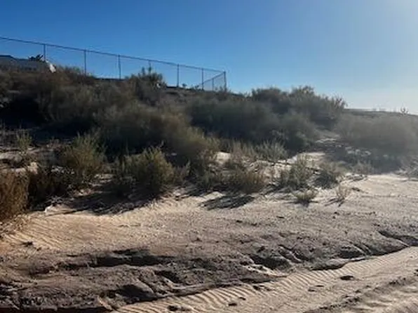 26 Transpark Dr, El Paso, TX 79927