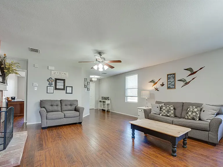 605 Cottondale Ln — Photo 13