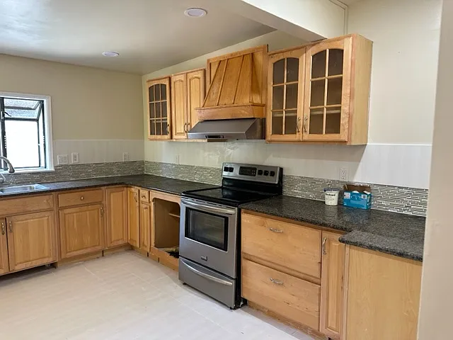 full size kitchen