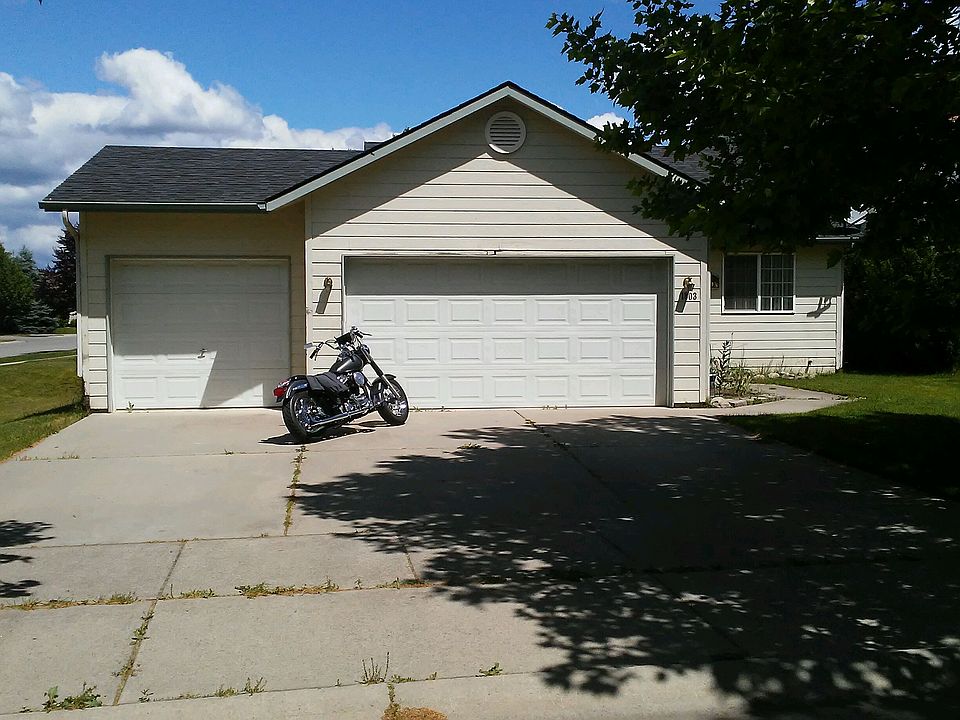 2nd image of 1803 W Capri Ct