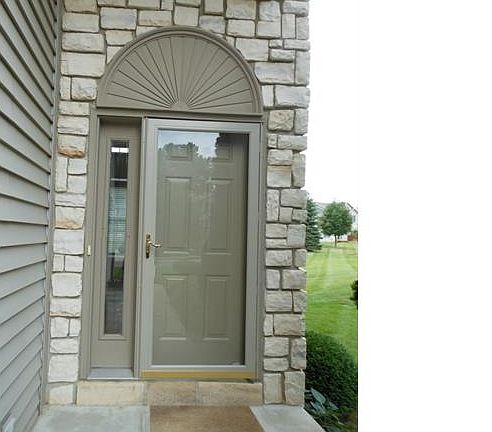 3rd image of 263 Stratford Ln #1