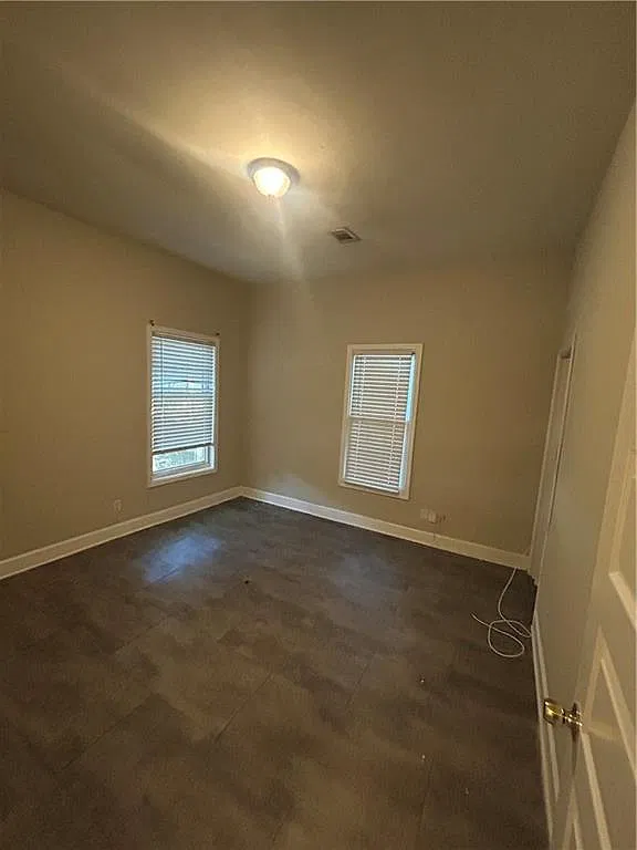 2 bed, 1.0 bath, 772 sqft, $1,100 — Photo 3