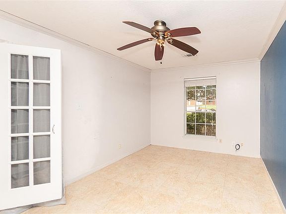 5th image of 2200 W South St