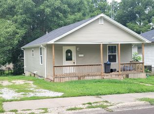 621 S Benton Ave, Marshall, MO 65340