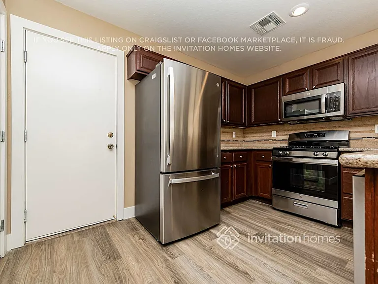 8433 Walker Gardens Pl — Photo 7