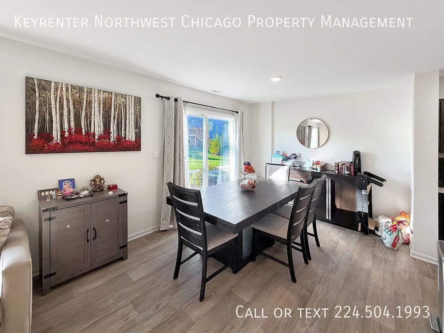 Stunning 3-Bedroom Townhome for Rent in Cary IL — Photo 3