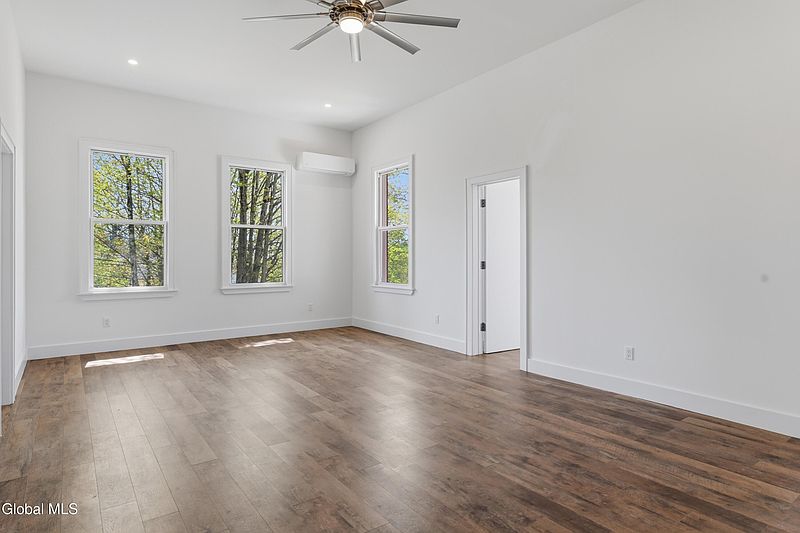 2nd image of 66 Horicon Avenue #2E
