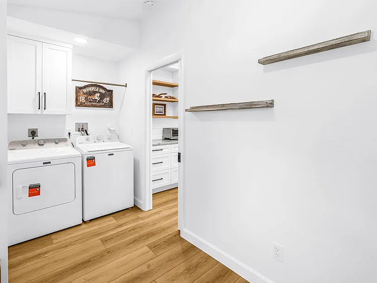 956 San Carlos Ct NE — Photo 18