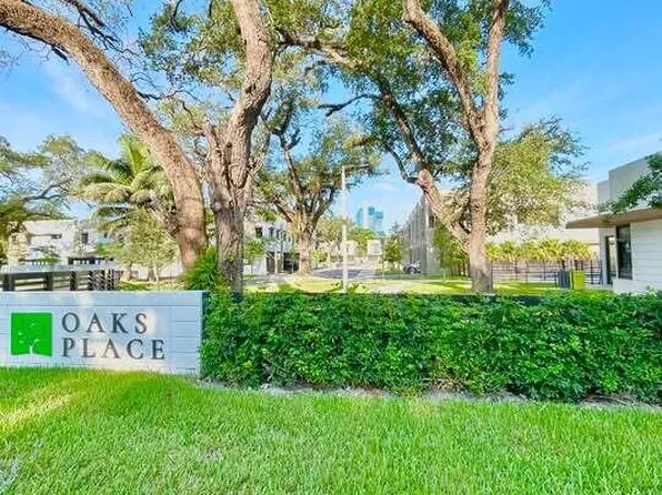 4110 N Oak Place, Davie, FL 33314