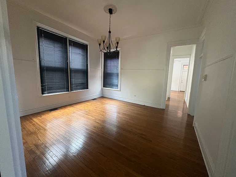 610 W Briar Pl #1 — Photo 3