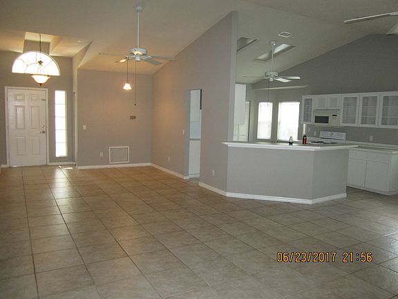3rd image of 18112 Swan Lake Dr