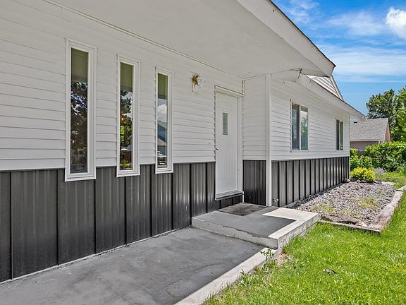 5th image of 562 Jaquette Ln