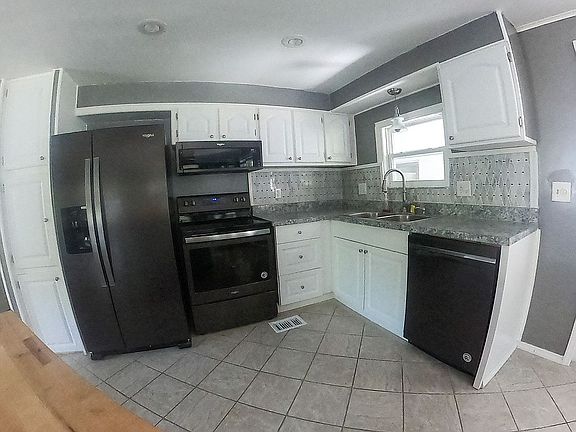 5th image of 114 Royal Palm Dr