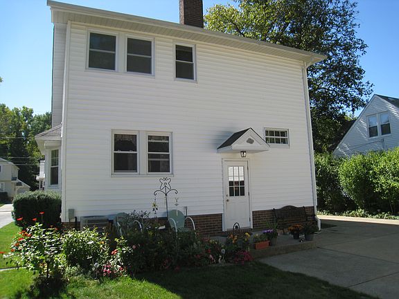 3rd image of 20564 Eastwood Ave