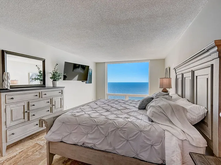 2425 Gulf Of Mexico Dr #14B — Photo 18
