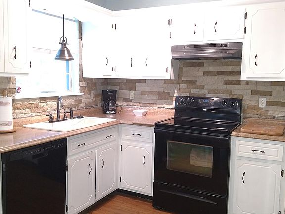 2nd image of 433 Kelsey Dr