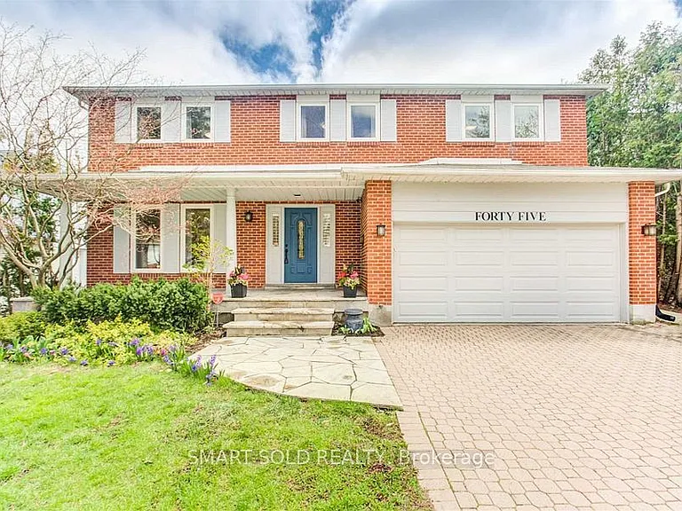 45 Abbeywood Trl #MAIN FLOOR — Photo 3
