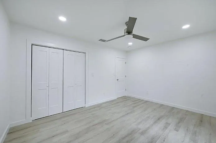 11403 Leander St — Photo 18