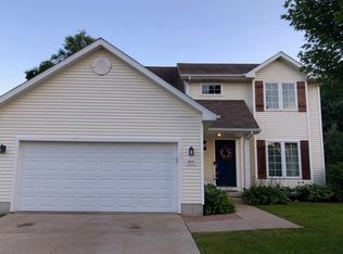 3013 E Highview Dr, Des Moines, IA 50320