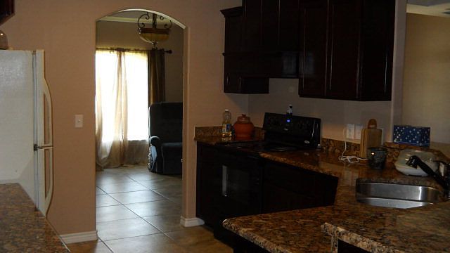 2nd image of 375 Nogal St