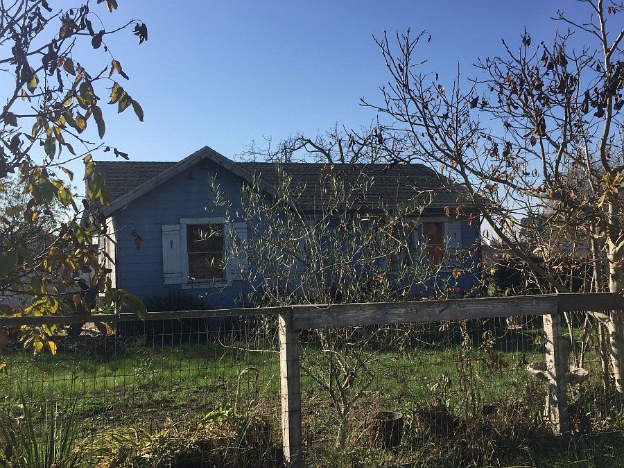 2nd image of 134 Marsh Ln