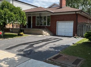 61 Forest Ave, Mississauga, ON L5G 1L3