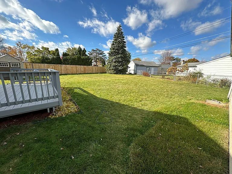 12401 Lyford Dr — Photo 28