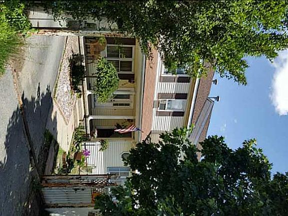 3rd image of 146-148 Alto St