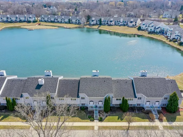 8374 South Tuckaway Shores DRIVE, Franklin, WI 53132