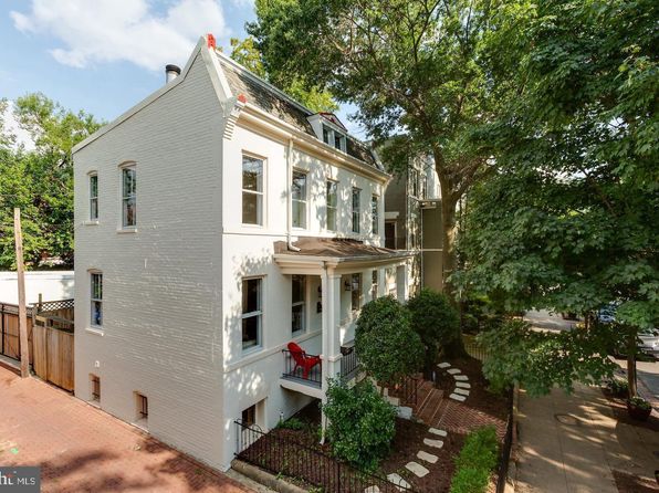 209 11th St NE, Washington, DC 20002