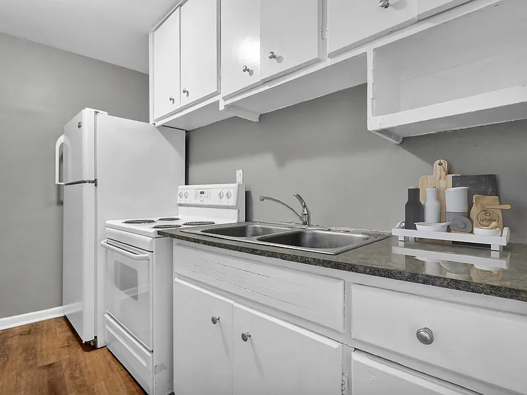 818 Vine St #3 — Photo 4