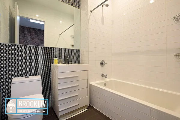 Rented by null | media 9