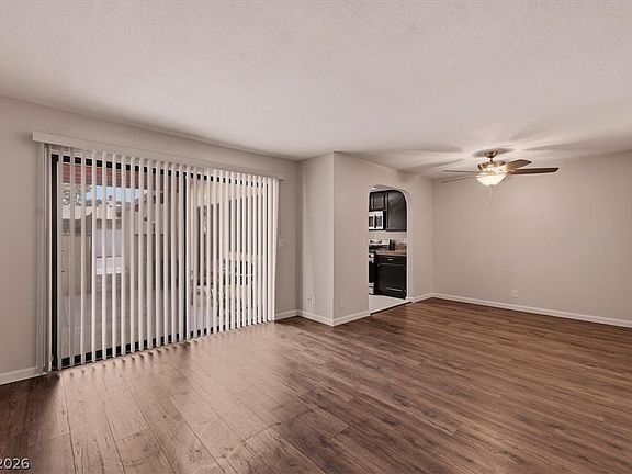 5th image of 2410 Pickwick Dr