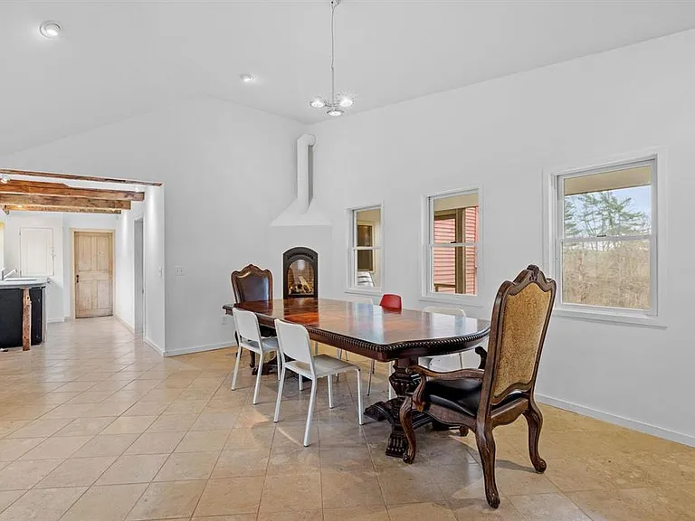 195 Pinnacle Ridge Rd — Photo 13