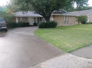 2121 Southmoor Dr, Carrollton, TX 75006