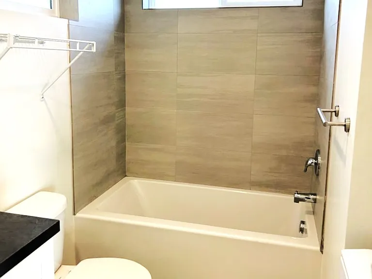 126 E Evergreen Dr #202 — Photo 11