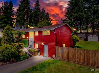 4801 239th St SW, Mountlake Terrace, WA 98043